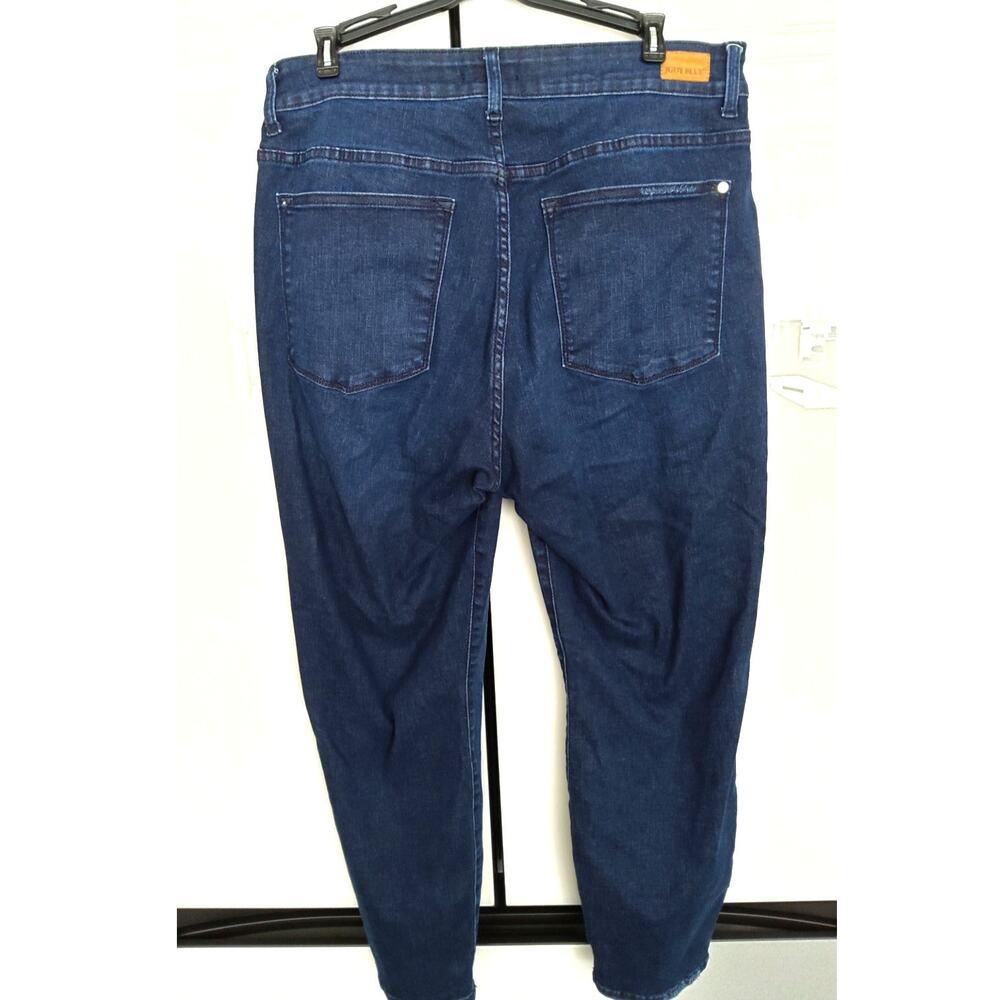 Judy Blue Los Angeles med/dark wash straight distressed edges womens 14 normcore